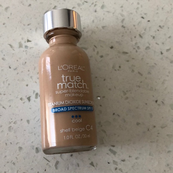 L’Oréal true match foundation - Picture 1 of 3